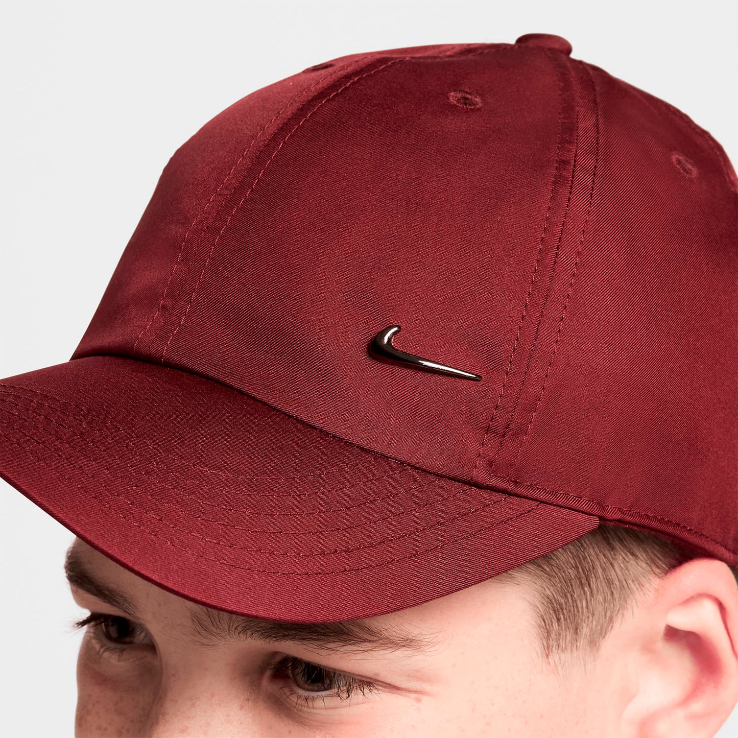 Nike Kids / Youth Junior Dri-FIT Metal Swoosh Club Cap (Wine Red)