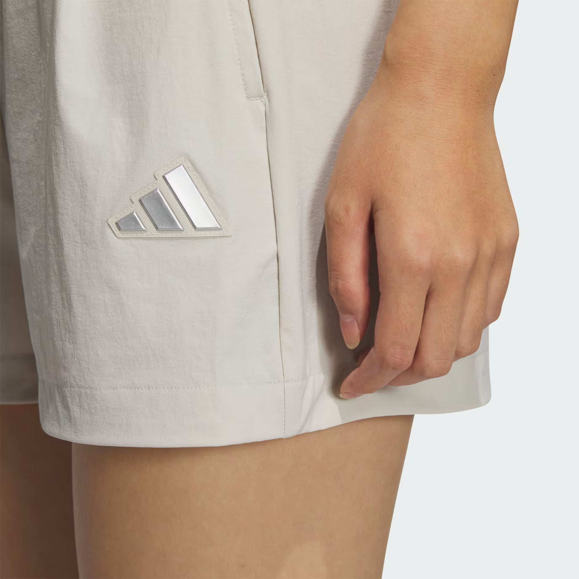 Adidas Women’s Modern Tech Woven Shorts (Beige) - 爱游戏体育-爱游戏|爱游戏官方网站