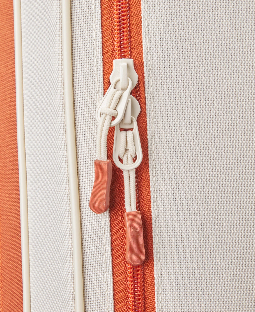 Wilson 2025 Roland Garros Team (6 Pack) Racket Bag (Cream-Clay) - 爱游戏体育-爱游戏|爱游戏官方网站