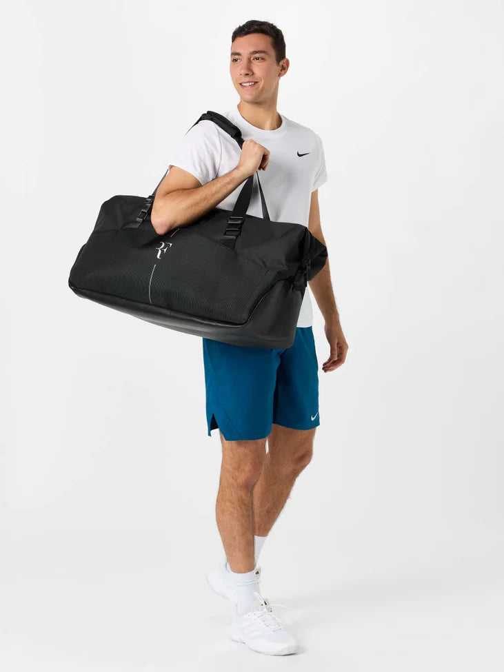 Wilson RF Practice Large Duffle (6 Pack) Racket Bag (Black) - 爱游戏体育-爱游戏|爱游戏官方网站